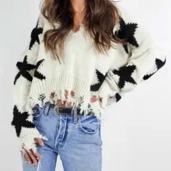 Destructed Star Sweater with Frayed Trim - Slightly Cropped, Oversized Fit - Picture 15 of 15